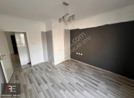 Batıkent Emlak'tan Merkezi Konumda Metro Karşısı 4+1 Ara Kat