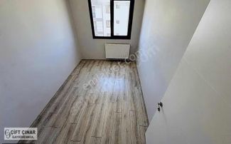 Muradiye' De Mükemmel Konumda Ebeveyn Banyolu Daire