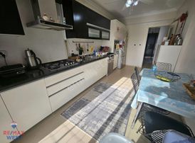 Karşıyaka Şemikler'de Geniş Ve Lüks Satılık 3+1 Daire