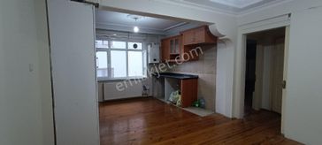 Şemsi Paşa Tramvaya Yakın