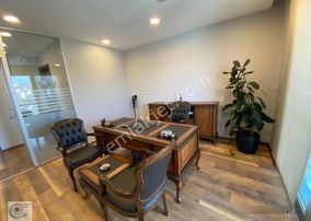 Maslak 1453'te Eşyasız Özel Tuvaletli & Klimalı 2 Bölmeli Ofis