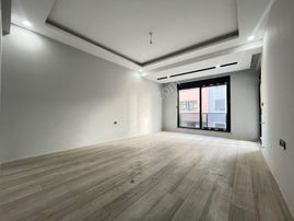 Kaçırılmayacak Fırsat Daire Giyinme Odalı Yüzme Havuzlu 2+1