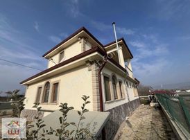 Harika Konumlu Bakımlı Villa