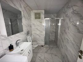 Topraklıkta Satılık Tek Tapu İki Apartlarşı Karşıya