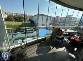 Site İçerisinde Ara Kat Kapalı Mutfak Geniş Satılık Daire