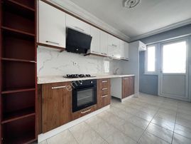 ꧁ay Emlaktan꧂akçay Merkezde Cuma Pazarında Arakat Ön Cephe Satılık 2+1masrasız Daire