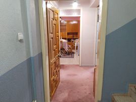 Bergama Bahçelievler Mah Kapalı Mutfak Ara Kat 3+1 Geniş Daire Satılık