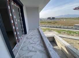 Gizem'li Emlaktan Yerbelen Mah.de Havuza Cephe 1+1 Satılık Daire