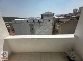 1+1 Kiralık Çarşı Merkezde Arakat Daire Yemen Kahvesi Altı