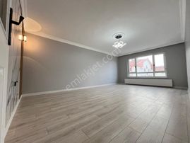 Karapürçek Mahallesinde Orta Katta Masrafsız Daire