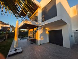 Kuşadası Satılık 4+1 Villa