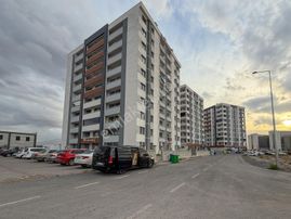 Şehir Hastanesi Karşısın'da 1+1 Odalı Kiralık Daire