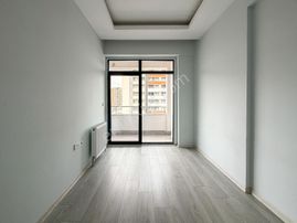 Şehir Hastanesi Karşısın'da 1+1 Odalı Kiralık Daire