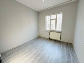 Everest 21 Gayrimenkulden Rıhan Parkı Yanı Satılık 3+1 Daire