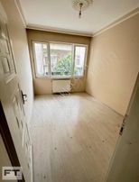 Gazi Caddesi Elit Fırın Arka Sokağında Kiralık 2+1 Daire