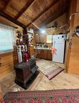 Göl Manzaralı 539 M2 Arazi İçinde Satılık Ahşap Ev