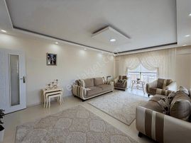 Sb Gayrimenkul'den Seyrantepe'de Cadde Üzeri 3+1 Daire