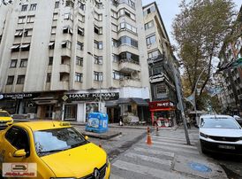 Atlas'tan İzmit-çarşı-merkez Fethiye Cad.sıfır Noktasında 4+1...