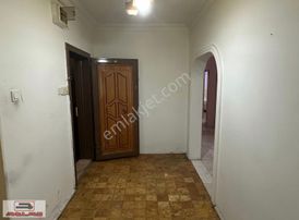 Atlas ' Tan İzmit / Çarşı Merkez'de Cadde Üzeri 4+1 Geniş Daire