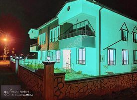 Zara Otelin Arkasında