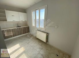 Antika Gayrimenkulden İnönü Mah. Tadilatlı Kiralık 3+1 Daire