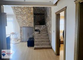 Pazaryeri Karşısında Güzel Konumda Satılık 3+1 Dubleks Daire