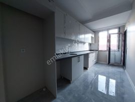 İkitelli Atatürk'te Sıfır Yapı 2+1 90m2 Lux İç Dizaynlı Arakat!