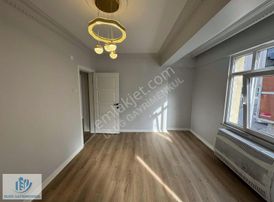 Arnavutköy Yunus Emre Mah Satılık 2+1 Ara Kat Daire