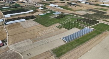 07 Truva Emlaktan Elmalı Bayralar Köyünde Satılık Sera Ve Tarla