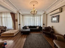 Şehrin Merkezinde Cumhuriyet Meydanına Yakın 4+1 Satılık Daire