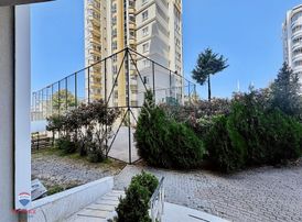 Atakumun Kalbinde Yüzme Havuzlu Güvenlikli Sitede Satılık 3+1