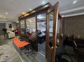 Eski Sanayi Sitesinde 4 Katlı Kiralık Mağaza