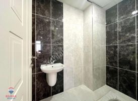 Tansu İnan'dan Tramvay Cepheli Deniz Manzaralı 3+1