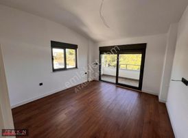 Ilıcada Deniz Manzaralı Villa