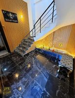 Duvar Kağıtlı Kaliteli İşçilik 1.kat Ferah 2+1