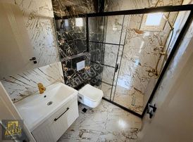 Duvar Kağıtlı Kaliteli İşçilik 1.kat Ferah 2+1