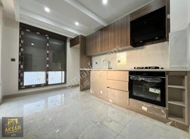 Cadde Üzerinde 2+1 Ayrı Mutfaklı 1.katta Fırsat Daire