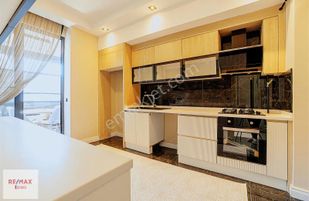 Çankaya Mahallesi'nde Manzaralı, Özel Havuzlu 4+1 Satılık Daire