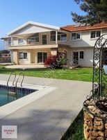 Antalya Düzlerçamı 1960 M2 Üzerinde Müstakil Havuzlu Malikane