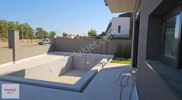 Antalyaspor Tesisleri Karşısında Satılık Modern Villa