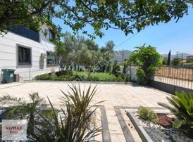 Korkuteli Bayatbademleri'de Satılık Müstakıl Ev Ve 980 M2 Arsası