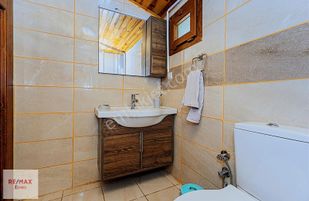 Çağlarca'da Şehir Deniz Manzaralı Geniş Bahçeli Satılık Villa