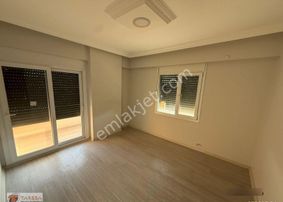 Tarssa Gayrimenkul'den Dikili Cumhuriyet Mh. Denize Yakın 4+1 Satılık Triplex Villa!