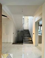 Valentia'dan Etimesgutta Bahçeli Geniş 7+2 Satılık Villa !!!