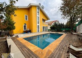 Valentia'dan Çankaya Alacaatlıda Tam Müstakil, Havuzlu 5+2 Satılık Villa !!!