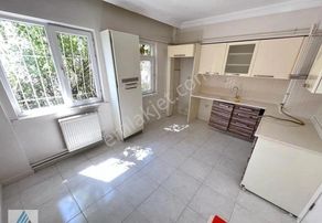 Atanora Vadi'den Öveçlerde Giriş Kat 3 Cepheli Balkonlu Yapılı Kombili 2+1