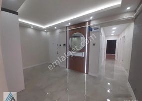 Atanora Vadi'den Dikmen Caddesi Üzerinde 4+1 Ön Cephe Süperlüx Yapılı Daire