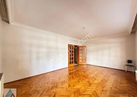 Atanora Vadi'den Merkezi Konumda 3+1+kilerli Balkonlu Açık Otoparklı Giriş Kat Boş