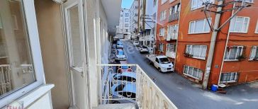 Cemal Emlak Bursa Yildirim Yeşil Namazgah Pazar Cd Çift Cep. Man