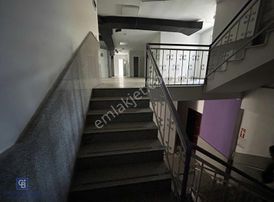 75.000 Tl Kira Getirili Metro Yanı 250 M² Satılık Ofis Katı